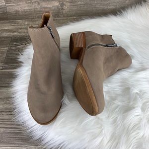 LUCKY BRAND Leather Booties  10 Wide